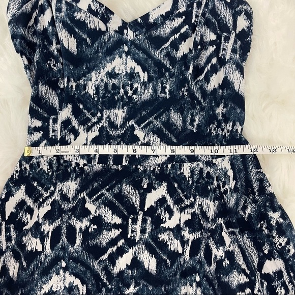 AEROPOSTALE Blue and White Geometric Mini Dress Size Small - Picture 3 of 8